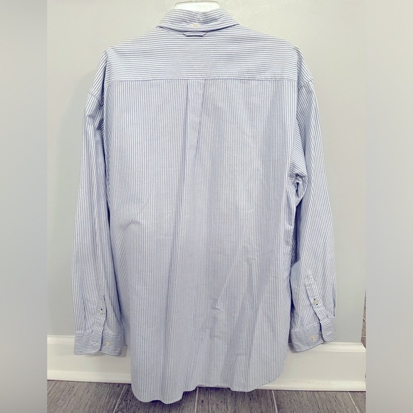 Men’s Tommy Hilfiger button down long sleeve shirt - Picture 2 of 5